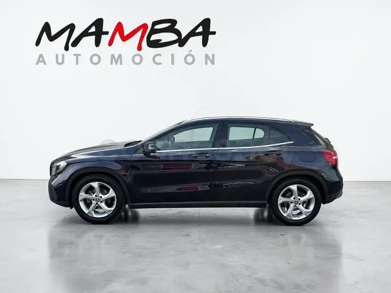 Usado Mercedes GLA200 136 CV (100 kW) 2018 Azul SUV