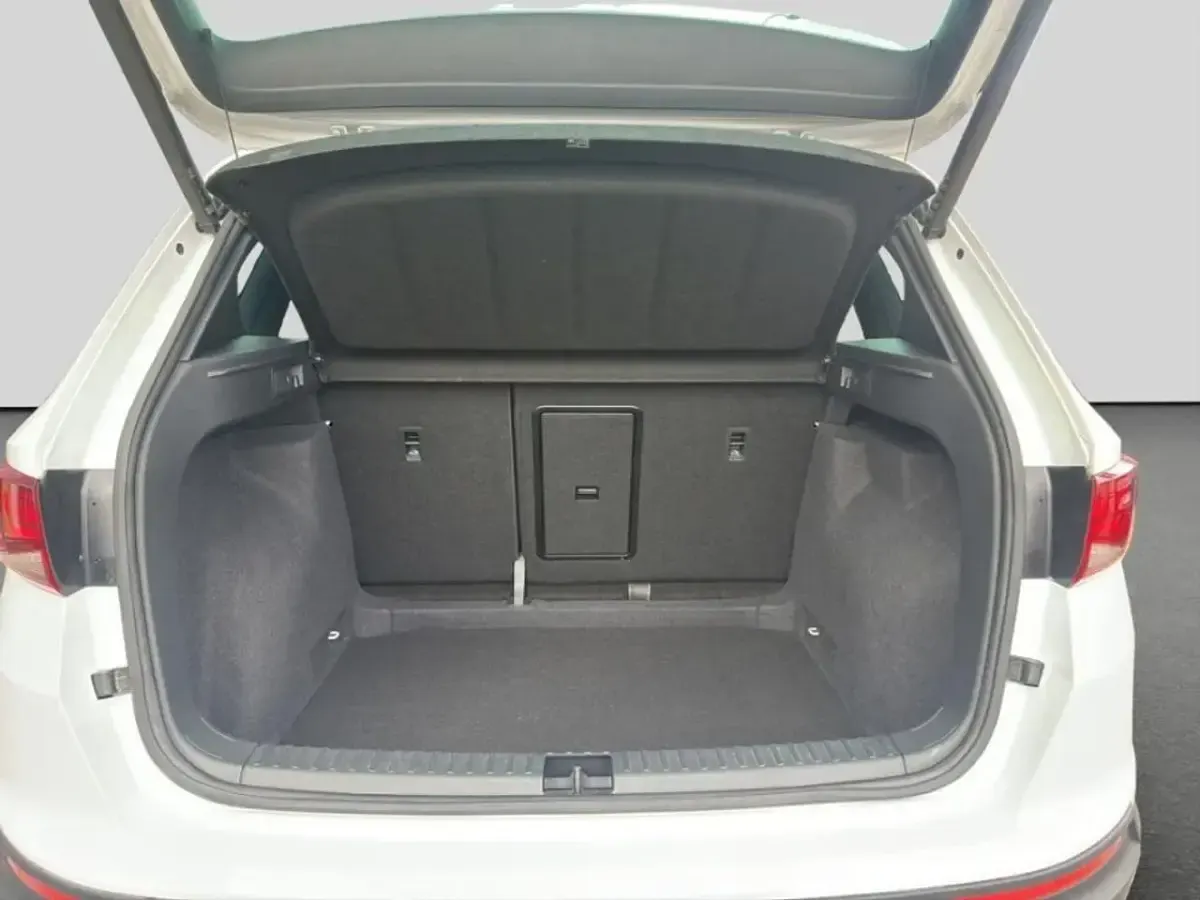 Usado Seat Ateca Xperience 150 CV (110 kW) 2021 Blanco SUV