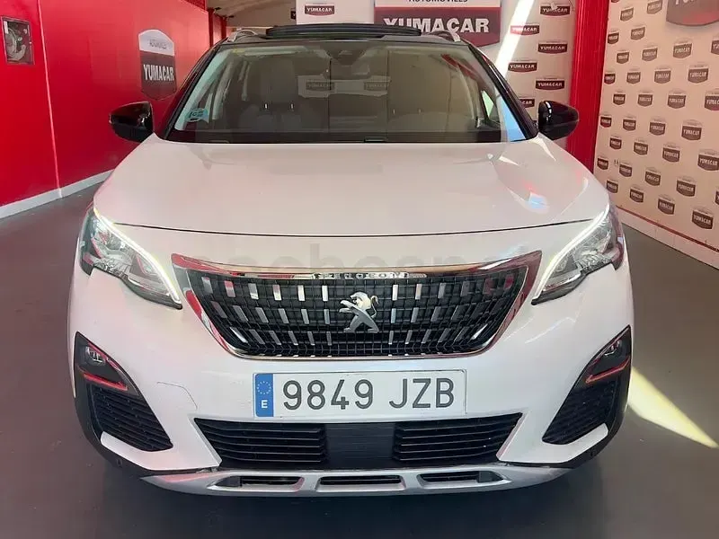 Usado Peugeot 3008 Allure 120 CV (88 kW) 2017 Blanco SUV