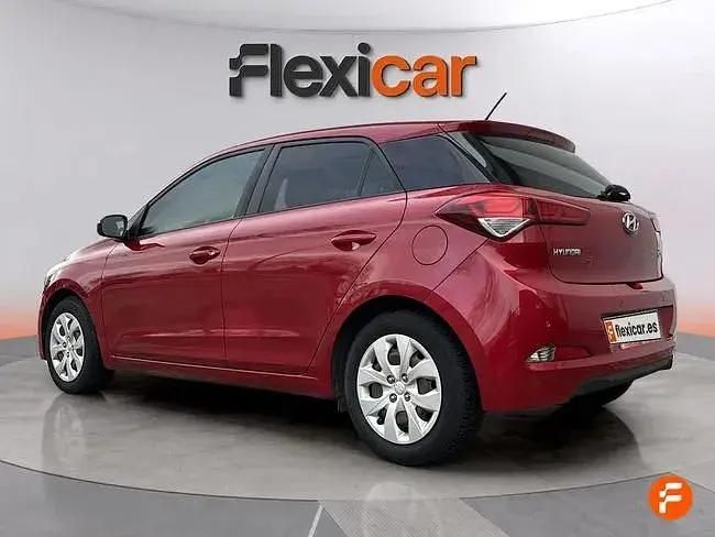 Usado Hyundai i20 84 HP (61 kW) 2017 Vermelho