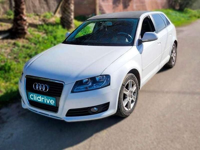 Usado Audi A3 Sportback Ambition 105 CV (77 kW) 2009 Blanco Utilitario