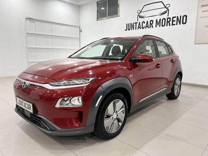 Usado Hyundai Kona 100 kW (136 CV) 2021 Burdeos SUV