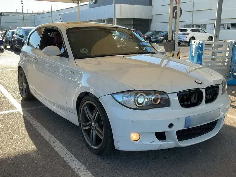 Usado BMW 120 177 CV (130 kW) 2008 Blanco Utilitario