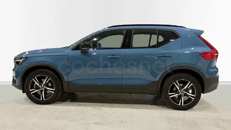Usado Volvo XC40 Plus 163 CV (119 kW) 2025 Azul SUV