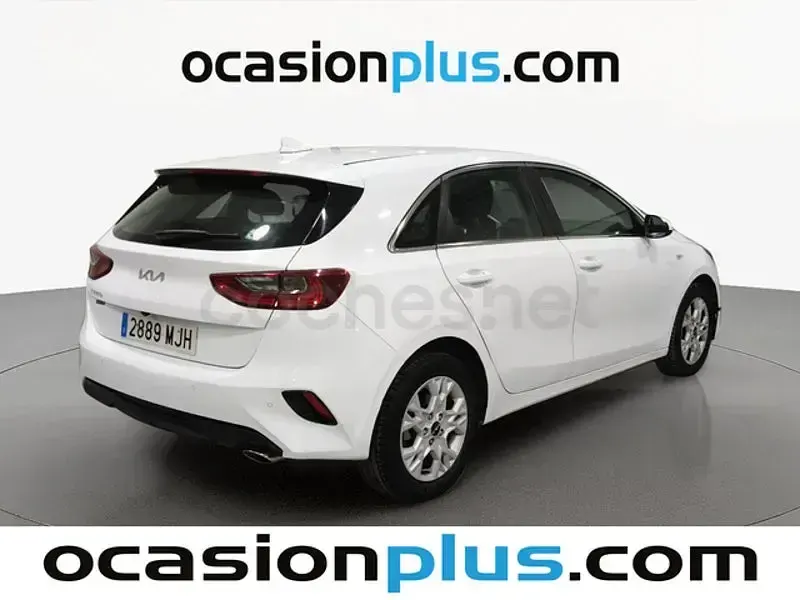 Usado Kia Ceed 136 CV (100 kW) 2023 Blanco Utilitario