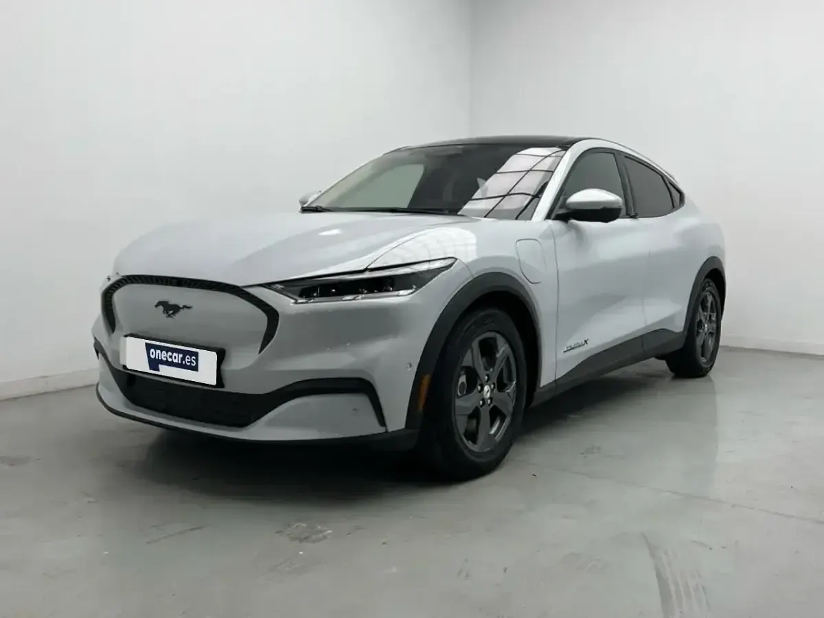 Begagnad Ford Mustang Mach-E Extended Range 216 kW (294 HK) 2021 Vit SUV