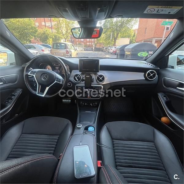 Käytetty Mercedes GLA220 AMG line 170 HP (125 kW) 2014 Valkoinen Katumaasturi