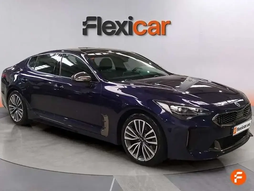 Usado Kia Stinger GT-Line 200 CV (147 kW) 2019 Azul Utilitario