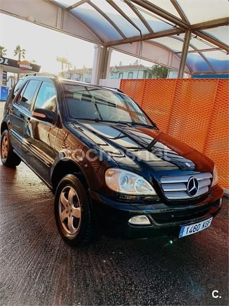 Usado Mercedes ML270 Edition 163 CV (119 kW) 2005 Negro SUV