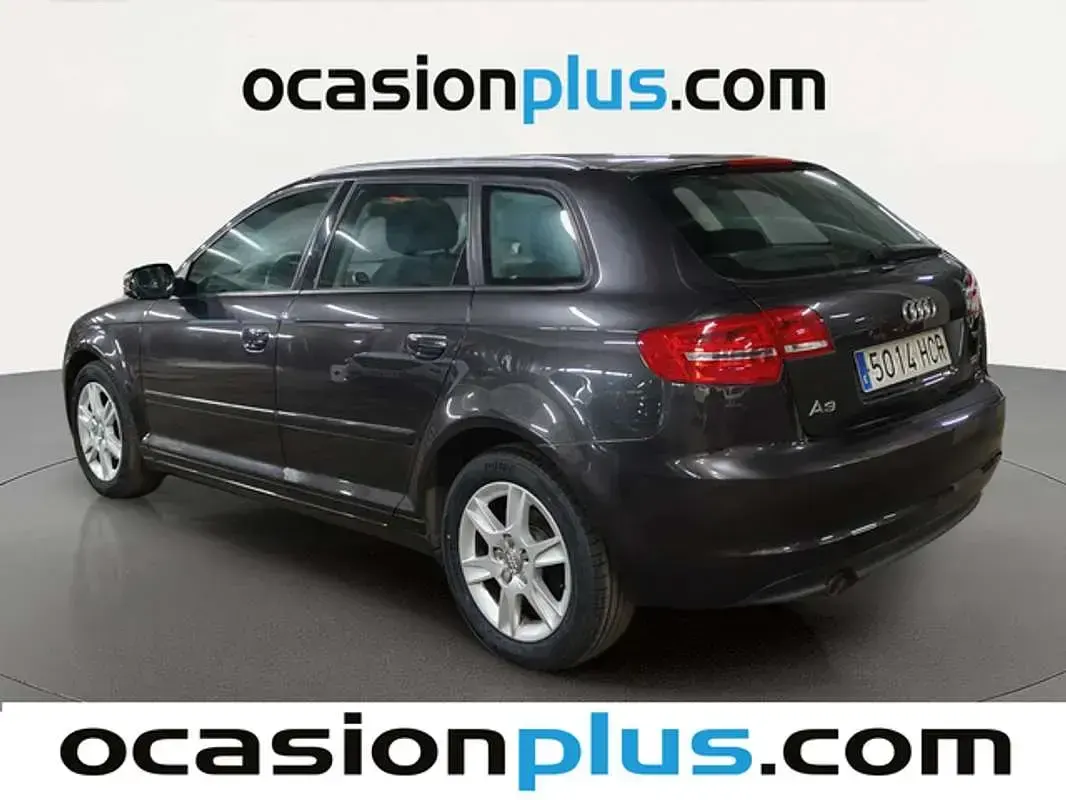 Usado Audi A3 Sportback Attraction 105 CV (77 kW) 2011 Gris Utilitario