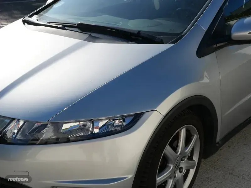 Usado Honda Civic Sport 140 CV (102 kW) 2007 Gris / plateado Coupe