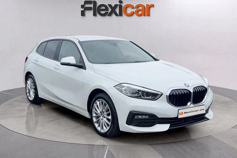 Blanco Usado 2022 BMW 118 Comfort Edition Utilitario | 17.090 € (Super precio) - Imagen 1/4