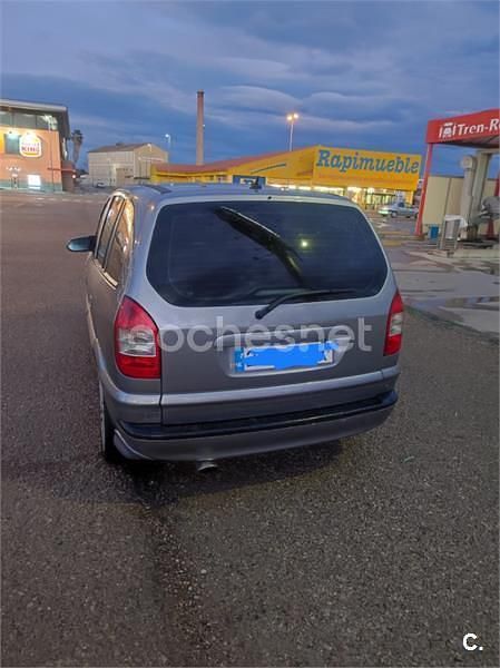 Usado Opel Zafira Comfort 100 CV (73 kW) 2003 Gris / plata Monovolumen