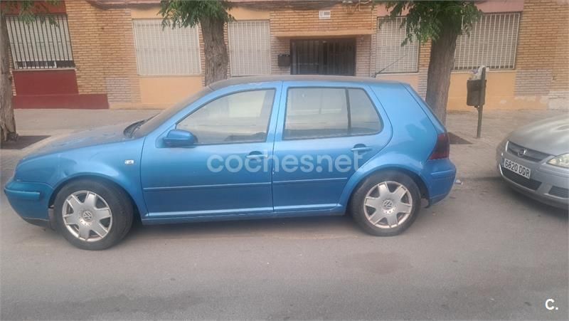 Azul Usado 2002 VW Golf IV Highline Berlina | 4000 € (Precio justo) - Imagen 1/4