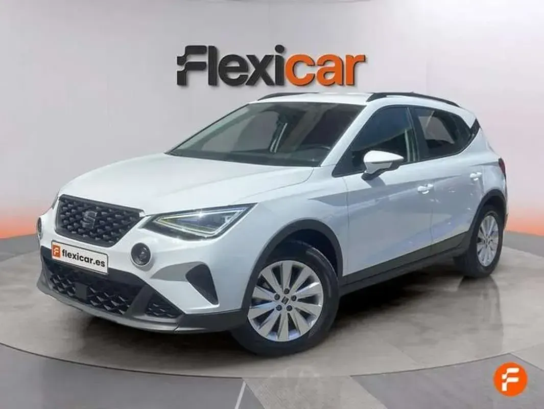 Usado Seat Arona Style 116 CV (85 kW) 2024 Blanco SUV