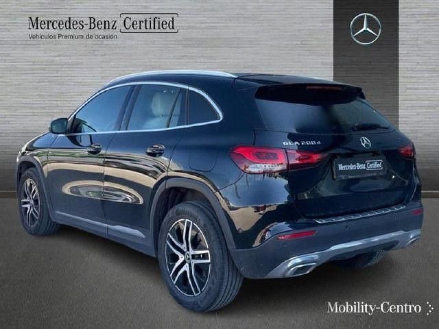 Usado Mercedes GLA200 Progressive 150 CV (110 kW) 2022 Nachtschwarz  unilack SUV
