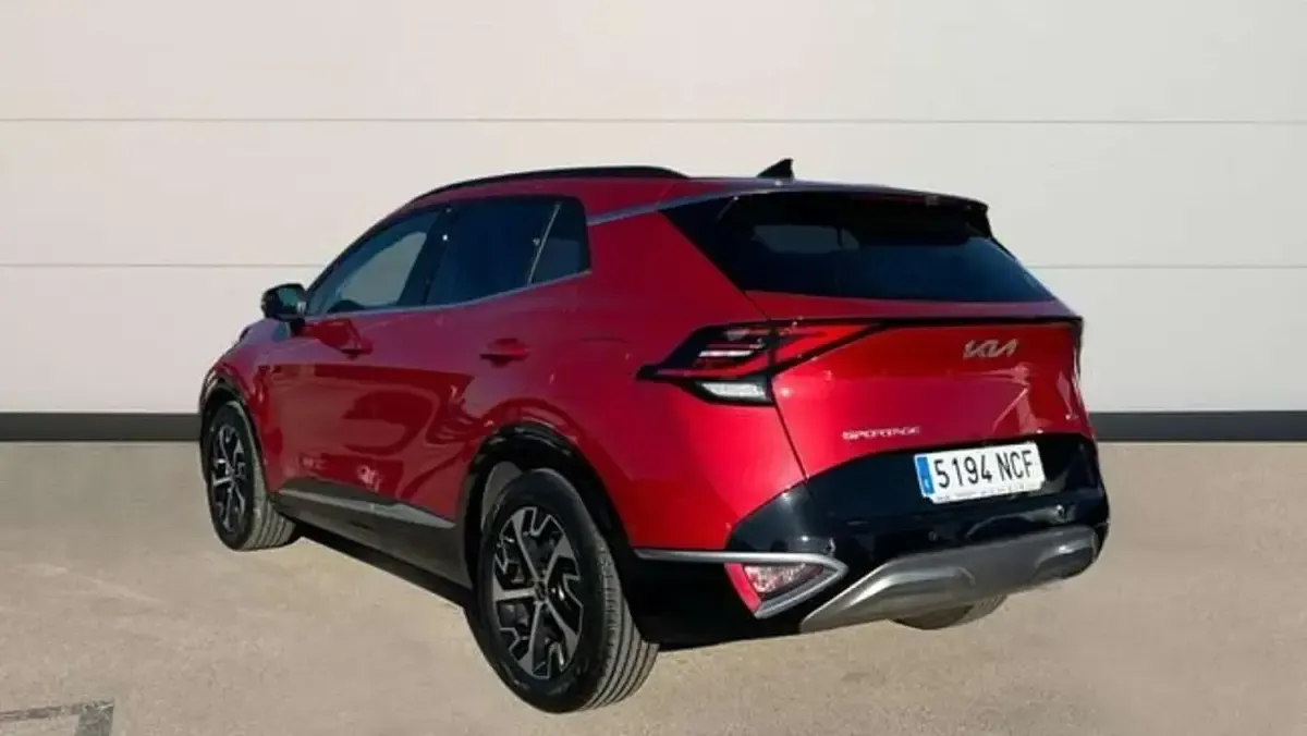 Usado Kia Sportage 215 CV (158 kW) 2025 Rojo SUV