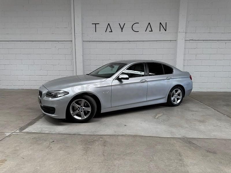 Usado BMW 518 150 CV (110 kW) 2015 Gris / plata Berlina