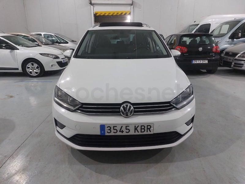 Usado VW Golf Sportsvan Advance 125 CV (91 kW) 2017 Blanco Monovolumen