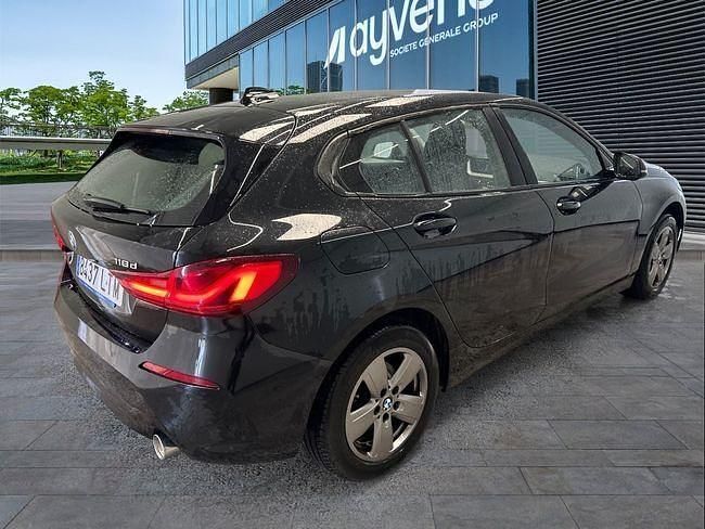 Usado BMW 118 Comfort Edition 150 CV (110 kW) 2021 Negro Utilitario