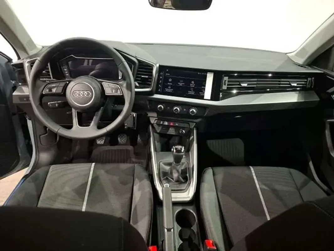 Nuevo Audi A1 Sportback 95 CV (69 kW) 2026 Gris Utilitario