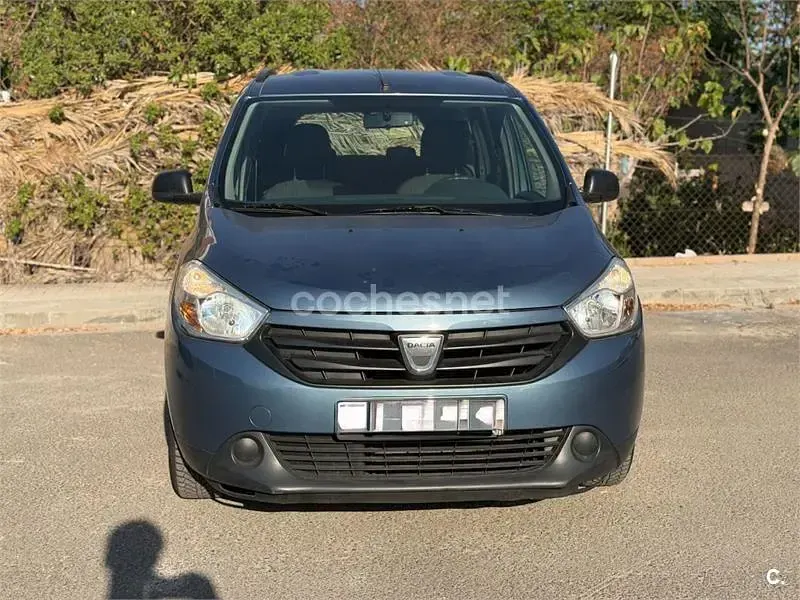 Usado Dacia Lodgy Ambiance 82 CV (60 kW) 2013 Azul Monovolumen