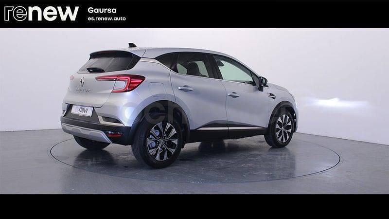 Usado Renault Captur Techno 140 CV (102 kW) 2023 Gris / plata SUV