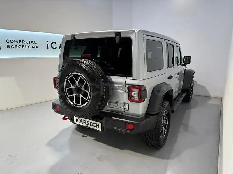 Usado Jeep Wrangler Rubicon 272 CV (200 kW) 2024 Gris / plata SUV