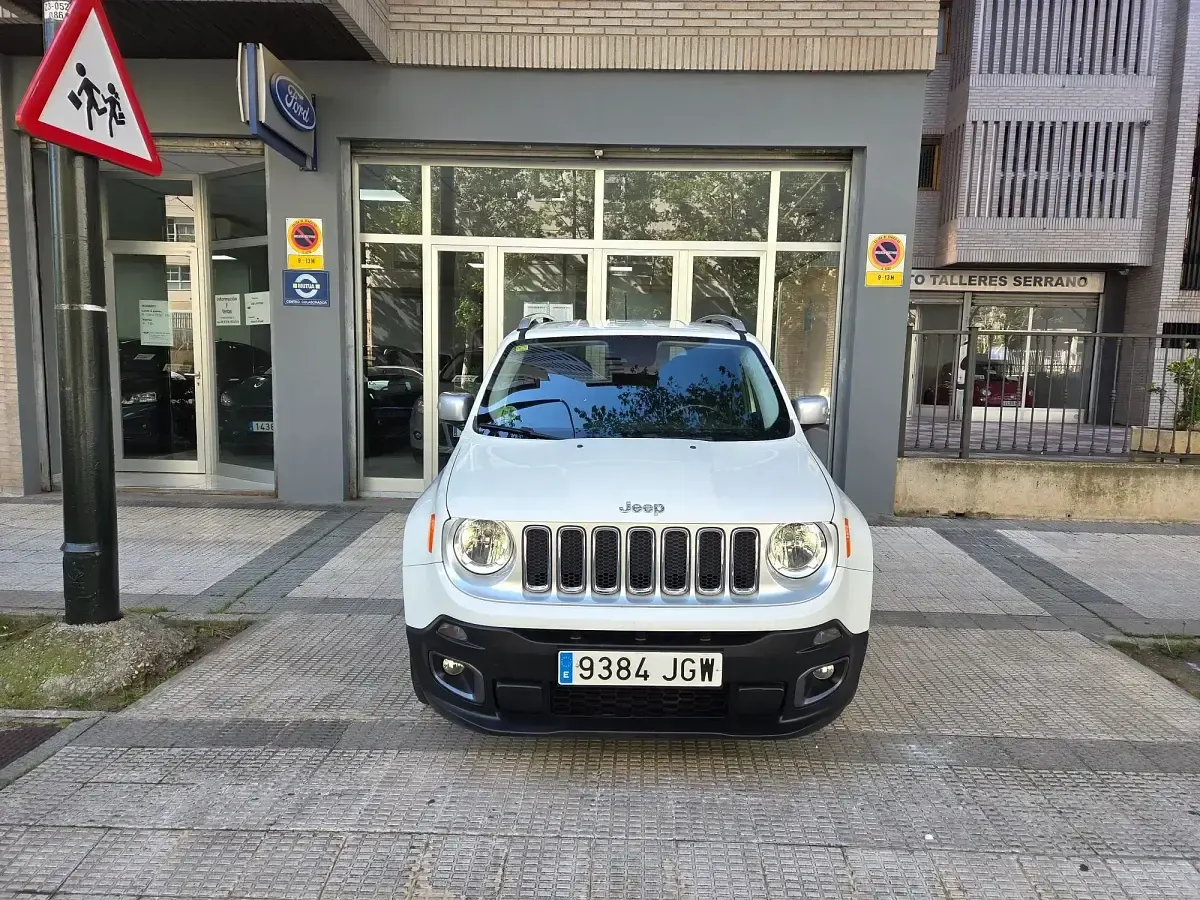 Usado Jeep Renegade Limited 120 CV (88 kW) 2015 Blanco SUV