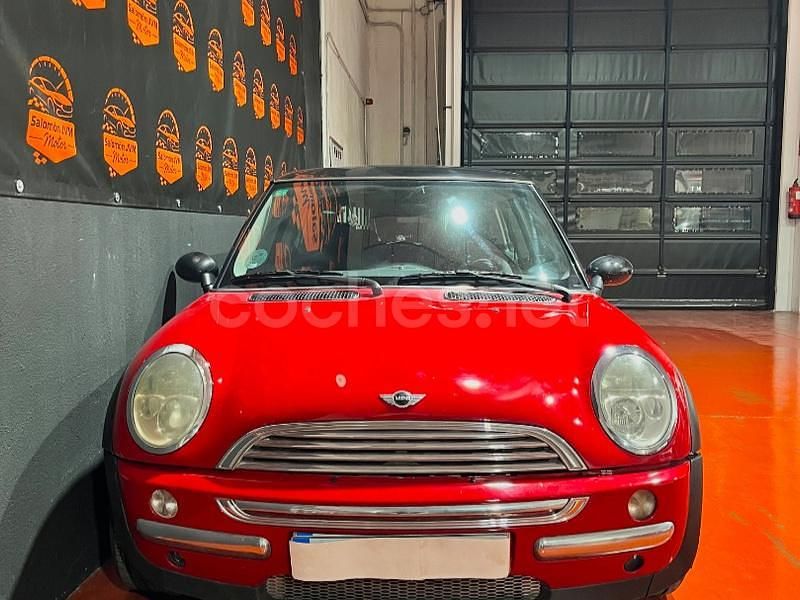Usado Mini Cooper 116 CV (85 kW) 2004 Rojo Utilitario