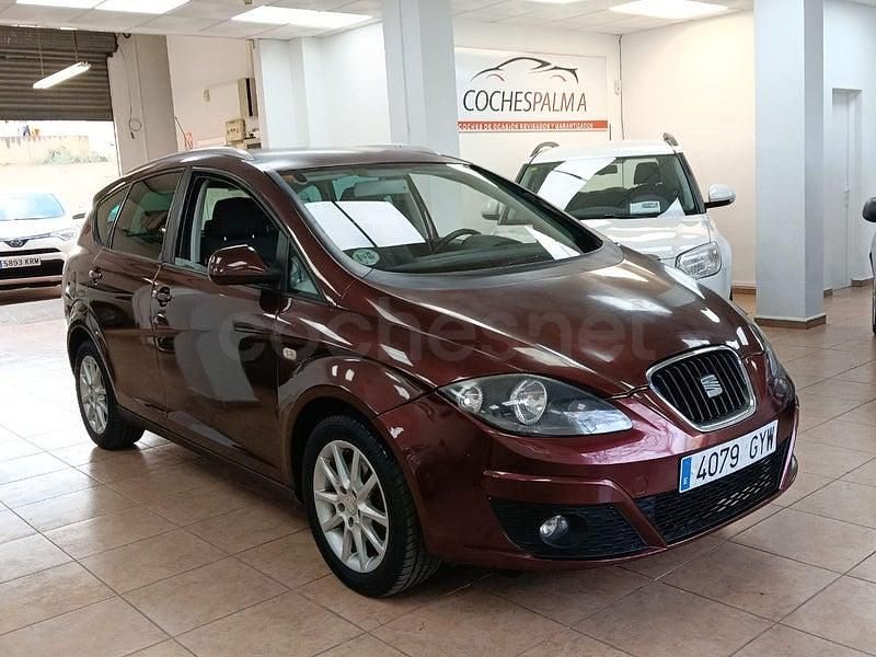 Usado Seat Altea XL Style 105 CV (77 kW) 2010 Granate Monovolumen
