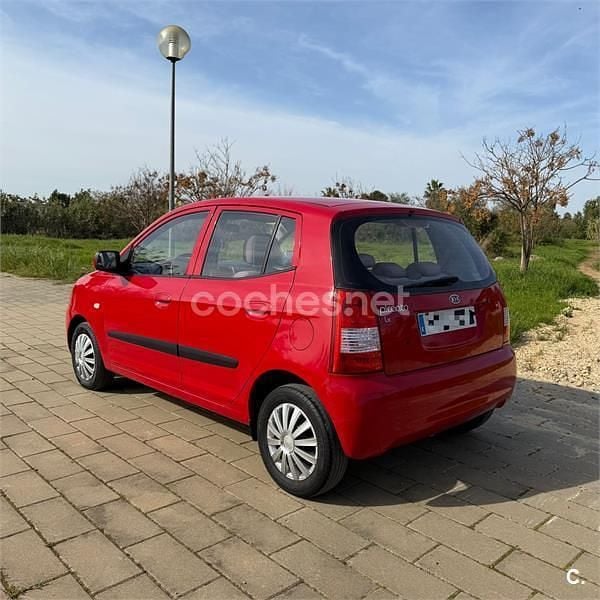 Usado Kia Picanto LX 65 CV (47 kW) 2005 Rojo Utilitario