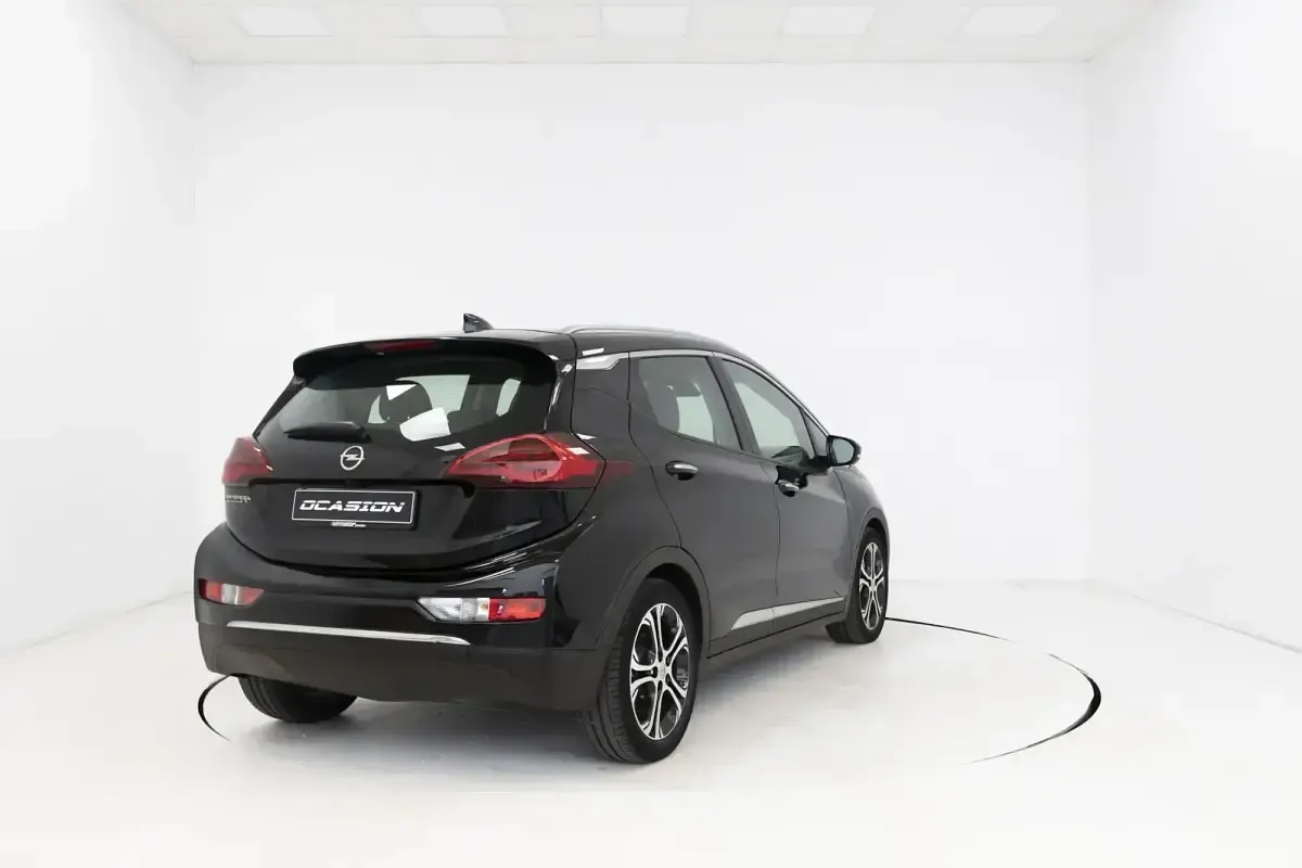 Usado Opel Ampera Selective 151 CV (111 kW) 2016 Negro Utilitario