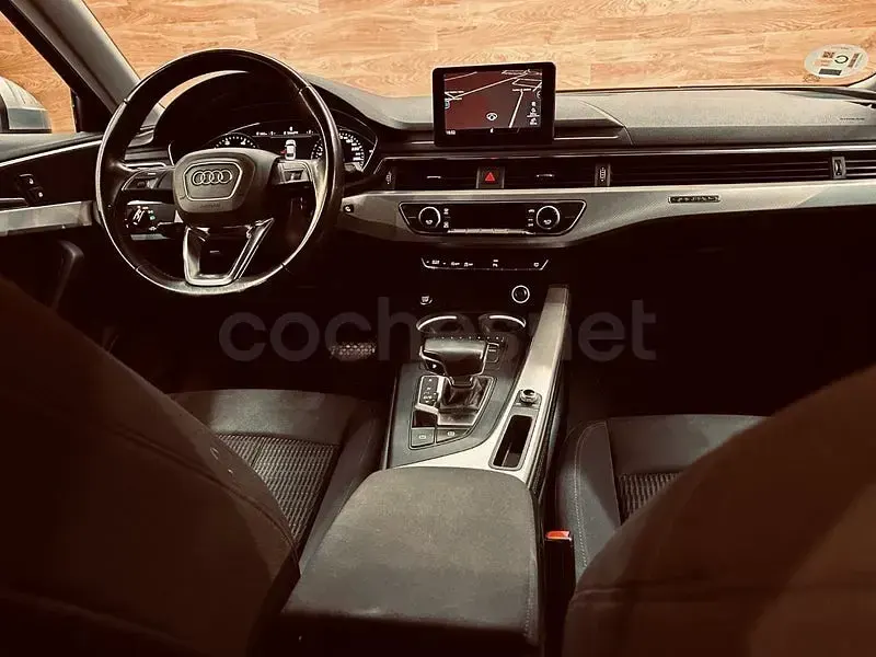 Usado Audi A4 190 CV (139 kW) 2016 Gris / plata Berlina