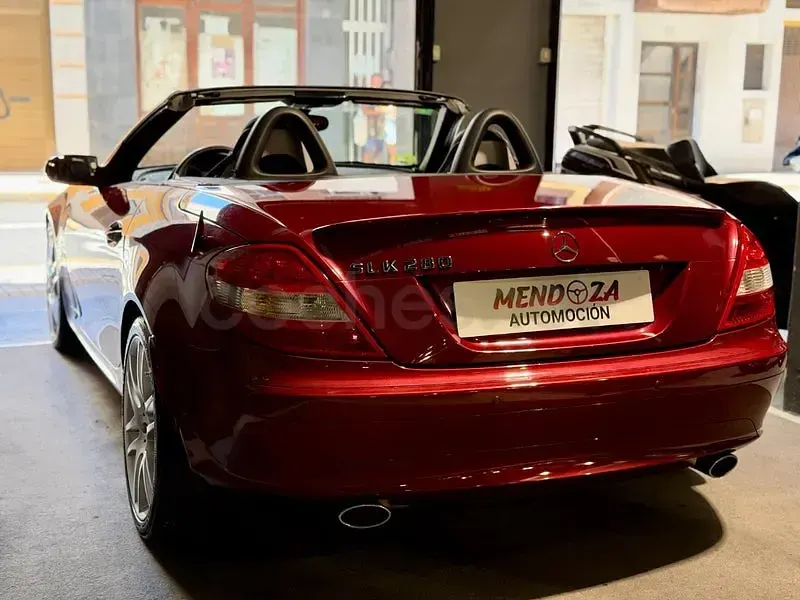 Usado Mercedes SLK280 231 CV (169 kW) 2008 Granate Descapotable