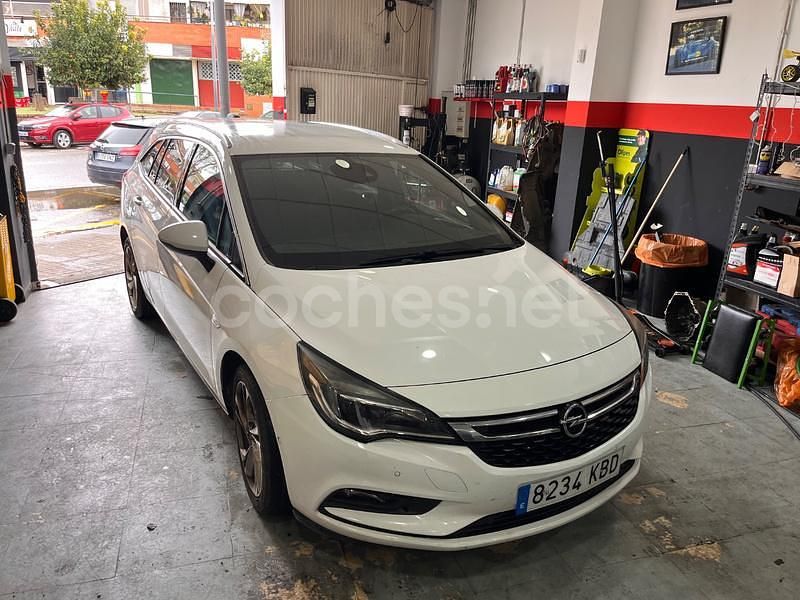 Blanco Usado 2018 Opel Astra Excellence Familiar | 11.900 € (Precio justo) - Imagen 1/4