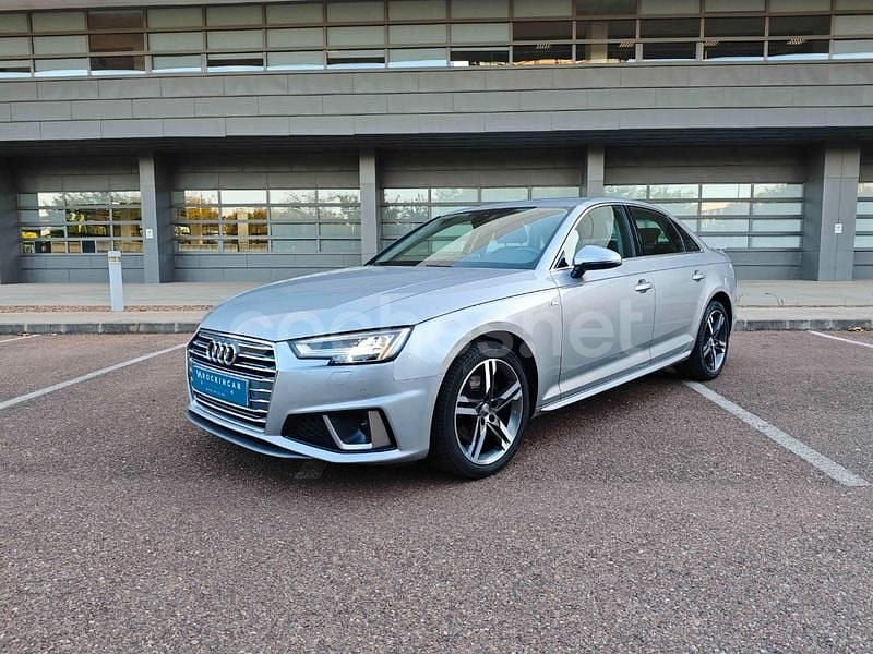 Usado Audi A4 S-Line 150 CV (110 kW) 2019 Gris / plata Berlina