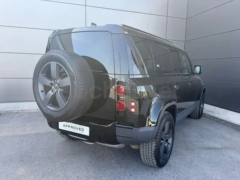 Usado Land Rover Defender SE 249 CV (183 kW) 2022 Negro SUV