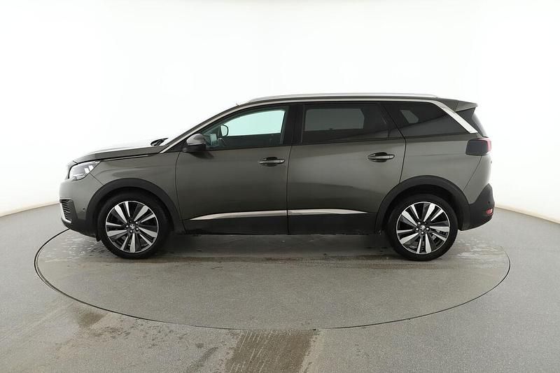 Usado Peugeot 5008 Allure 130 CV (95 kW) 2020 Gris SUV