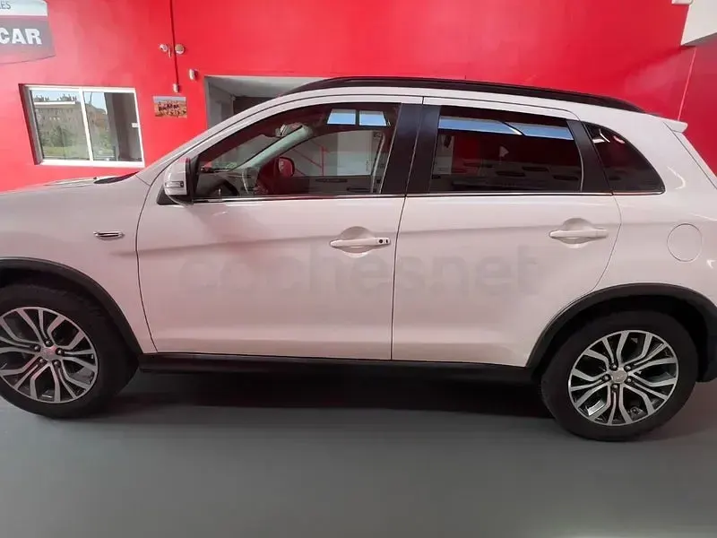 Usado Mitsubishi ASX Motion 117 CV (86 kW) 2017 Blanco SUV