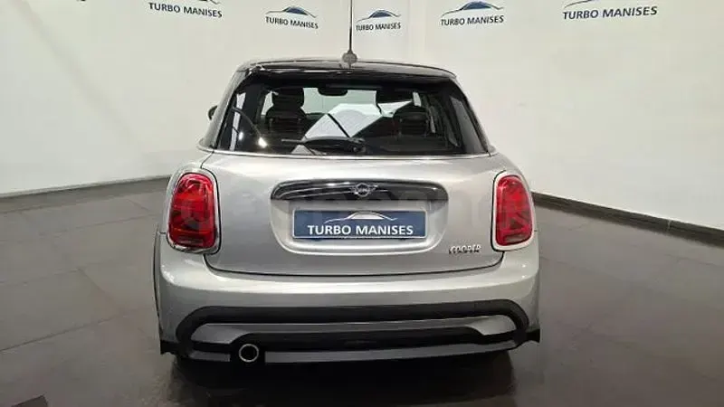 Usado Mini Cooper 136 CV (100 kW) 2023 Blanco Utilitario