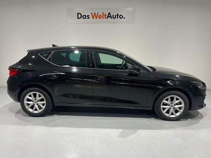 Usado Seat Leon Style 150 CV (110 kW) 2024 Negro