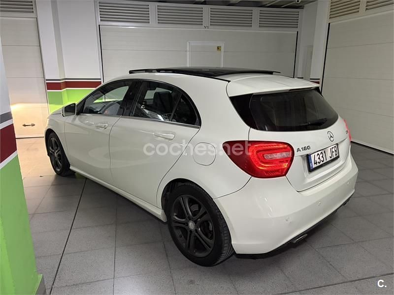 Usado Mercedes A180 Urban 109 CV (80 kW) 2015 Blanco Berlina