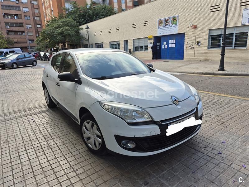 Blanco Usado 2012 Renault Mégane III Authentique Berlina | 7000 € (Buen precio) - Imagen 1/4