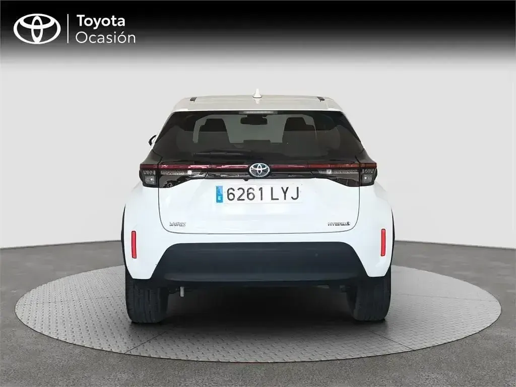 Usado Toyota Yaris Cross Active 116 CV (85 kW) 2022 Blanco SUV