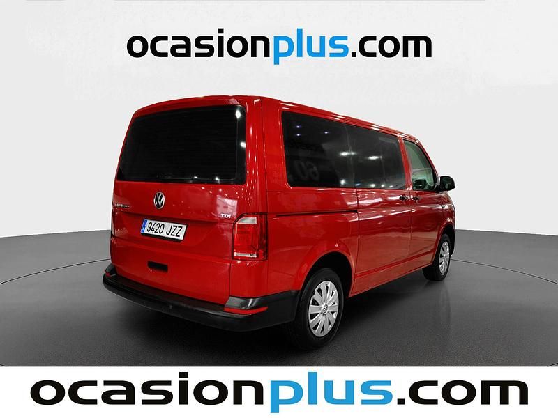 Usado VW Caravelle Trendline 102 CV (75 kW) 2017 Rojo Monovolumen