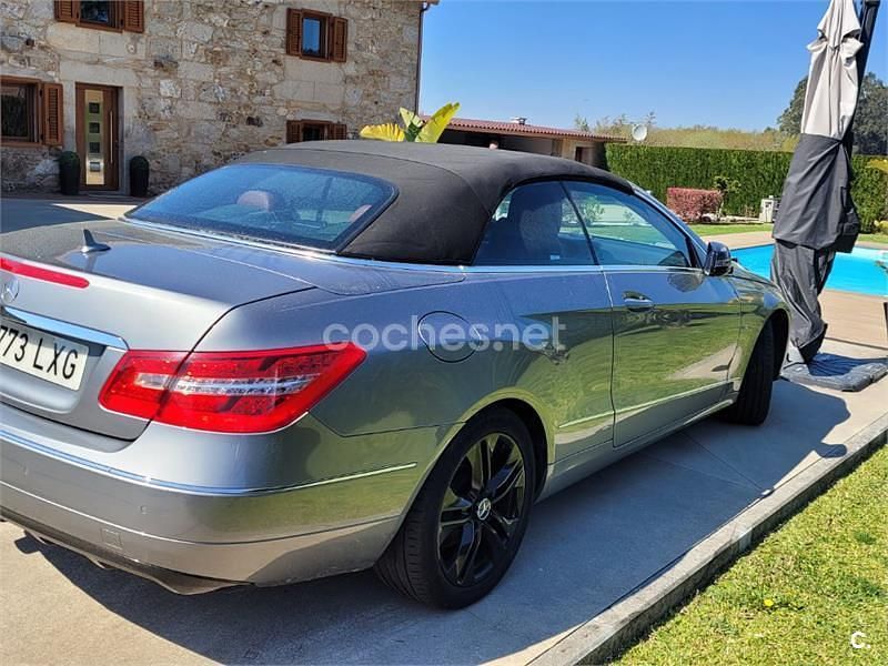 Usado Mercedes E220 Elegance 170 CV (125 kW) 2011 Gris / plata Descapotable
