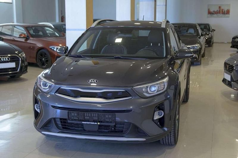 Usado Kia Stonic 110 CV (80 kW) 2017 Gris SUV