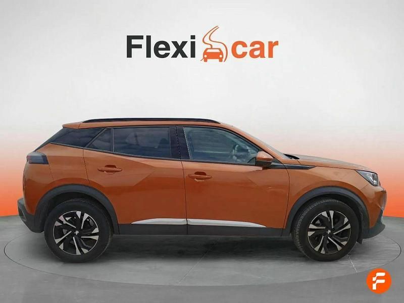 Usado Peugeot 2008 Allure 130 CV (95 kW) 2020 Naranja SUV