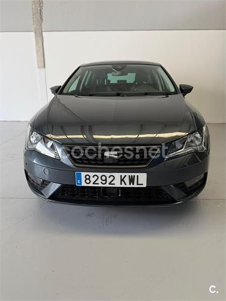 Usado Seat Leon Style 115 CV (84 kW) 2019 Gris / plata Berlina